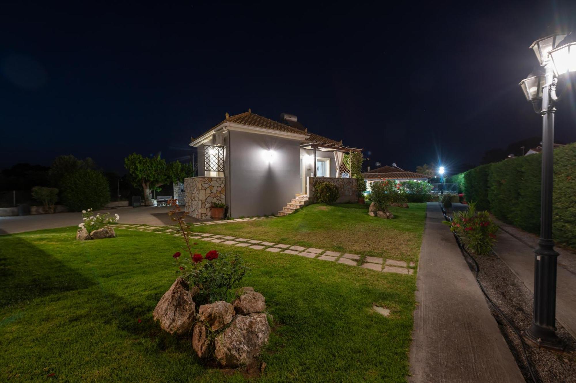 Spedion Villa - Near To Sea Villas With Heated Swimming Pool Gytheio Dış mekan fotoğraf