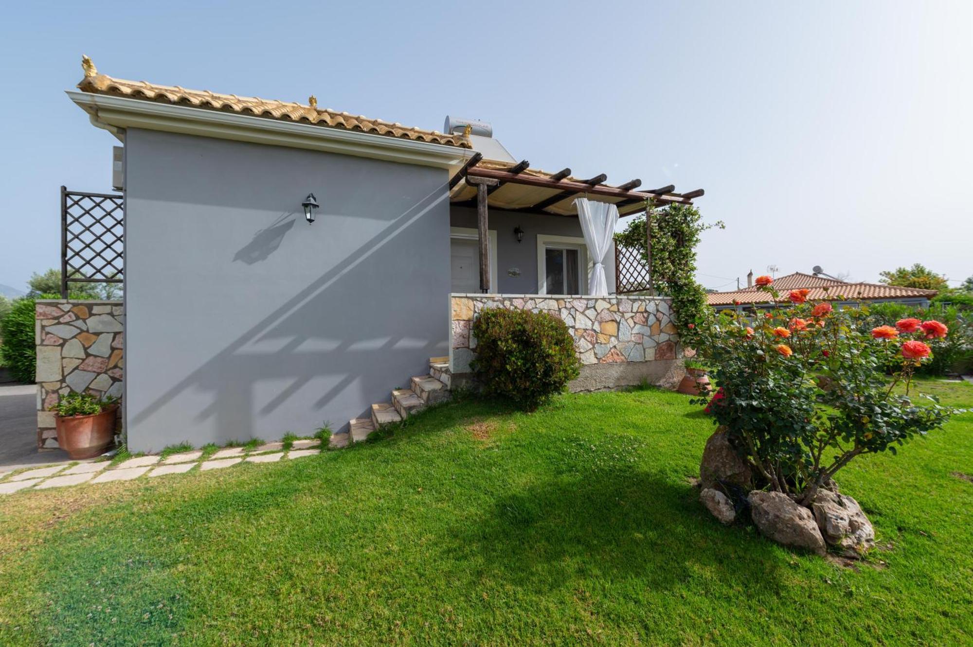Spedion Villa - Near To Sea Villas With Heated Swimming Pool Gytheio Dış mekan fotoğraf