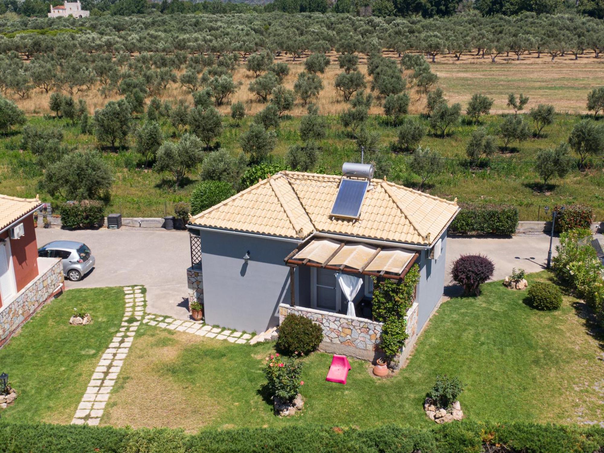 Spedion Villa - Near To Sea Villas With Heated Swimming Pool Gytheio Dış mekan fotoğraf