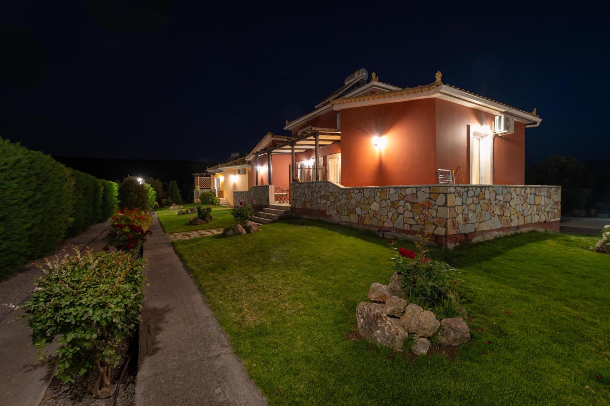 Spedion Villa - Near To Sea Villas With Heated Swimming Pool Gytheio Dış mekan fotoğraf