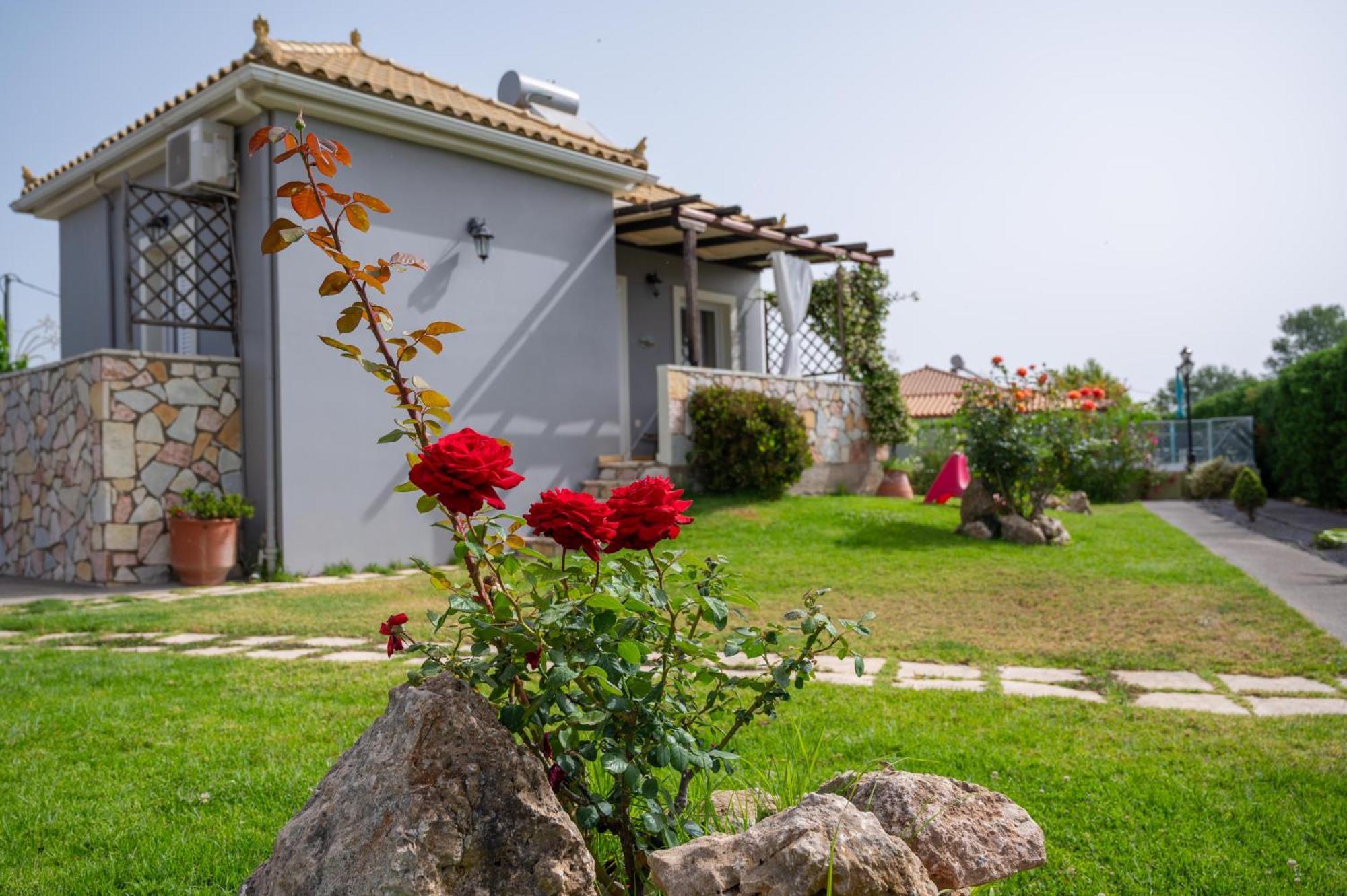 Spedion Villa - Near To Sea Villas With Heated Swimming Pool Gytheio Dış mekan fotoğraf